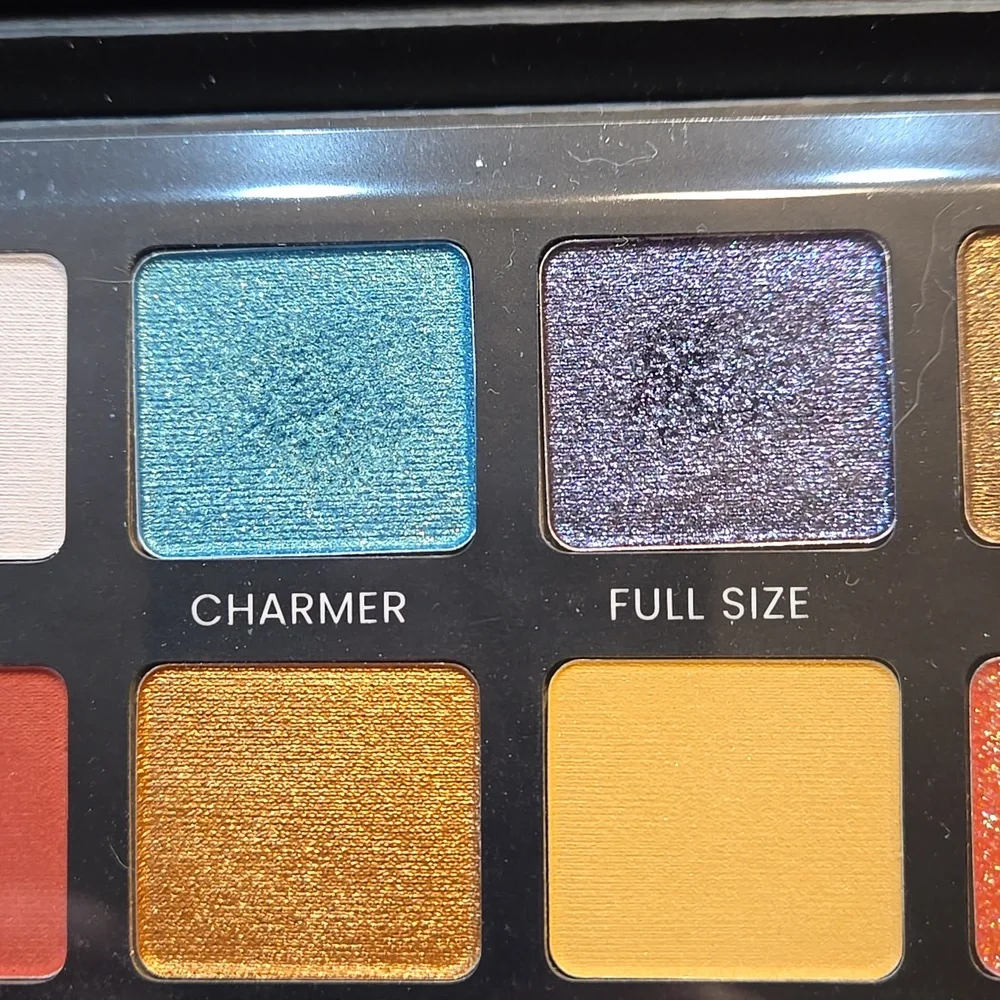 Boxy Charm | Hello, Charmer! Eyeshadow Palette- 12 Colors